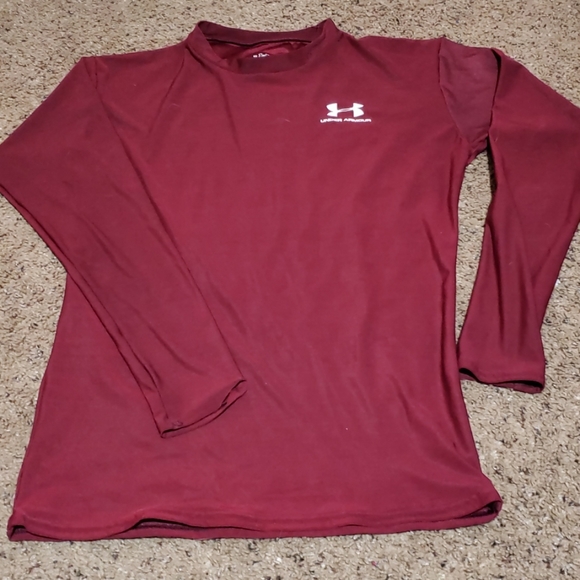 Under Armour Tops - Large Under Armour burgundylong sleeve shirt.